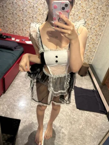 スケスケメイドさん🎀