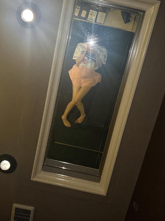 みり S級ルックスにFカップ巨乳いっぱいシたいの🩷