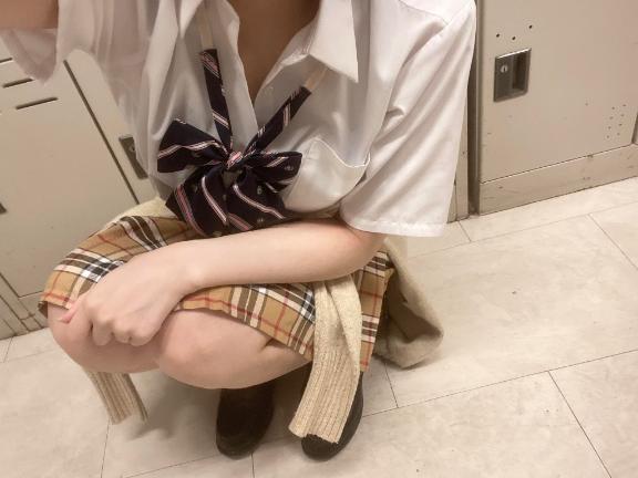 こよみ 小柄で魅惑たっぷり♪ぎゅーして？♥️