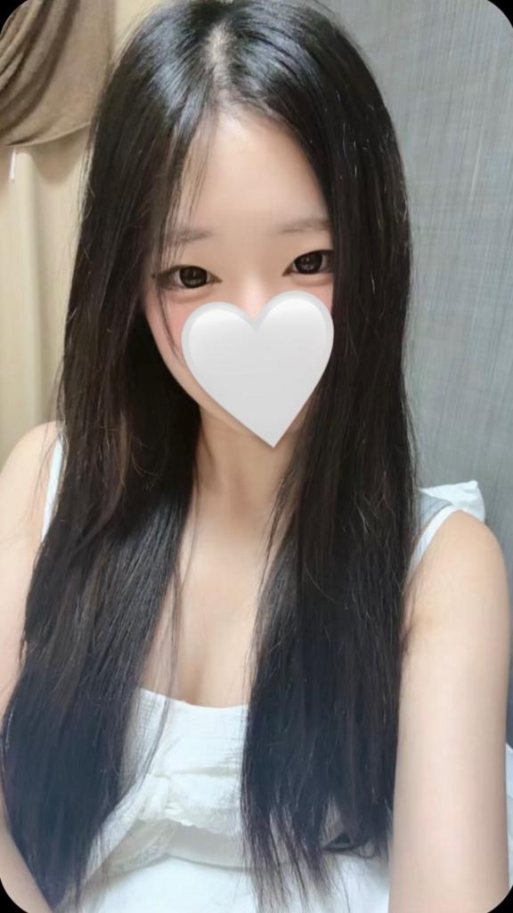 かこ 好奇心旺盛な極上美少女！